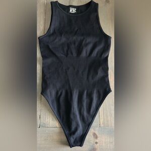 OQQ Black Ribbed Bodysuit